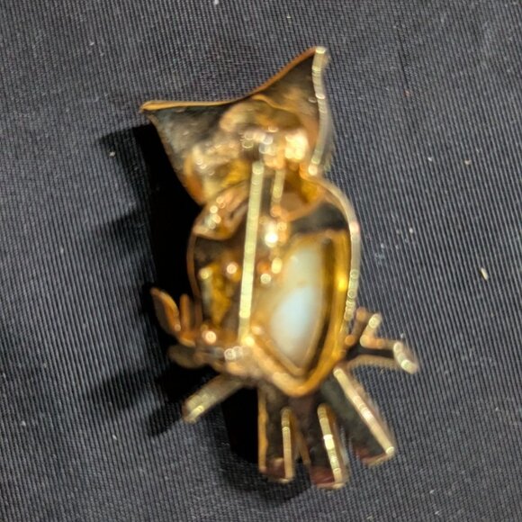 Gold-Tone Owl Brooch Pin With White Milk Glass Cabochons Vintage Adorable Bird J - Picture 4 of 6